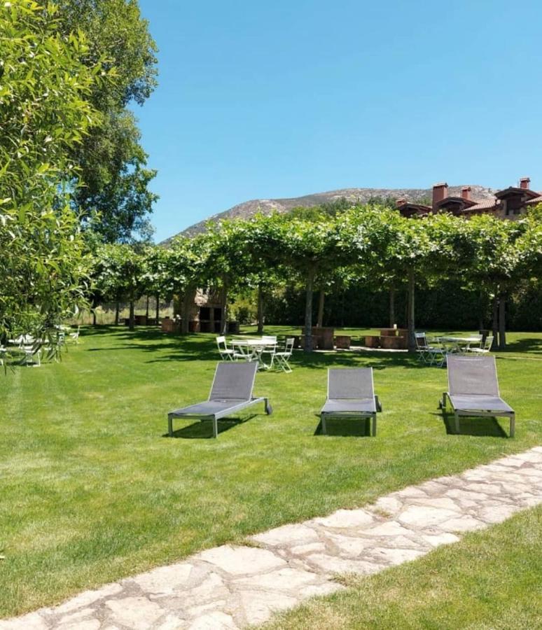 Hotel Ribera Del Corneja Navacepedilla de Corneja Εξωτερικό φωτογραφία