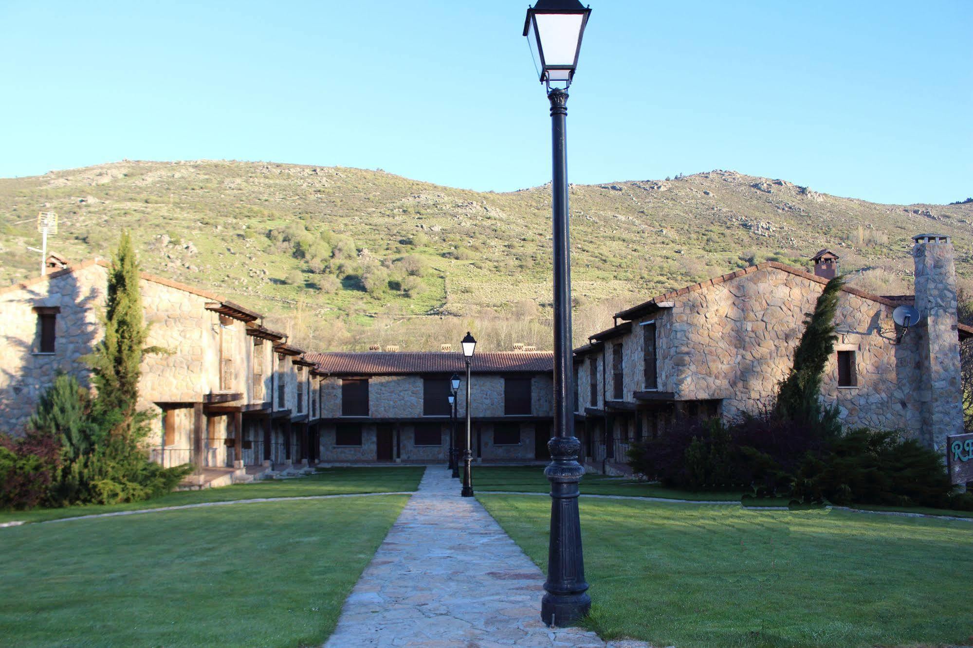 Hotel Ribera Del Corneja Navacepedilla de Corneja Εξωτερικό φωτογραφία
